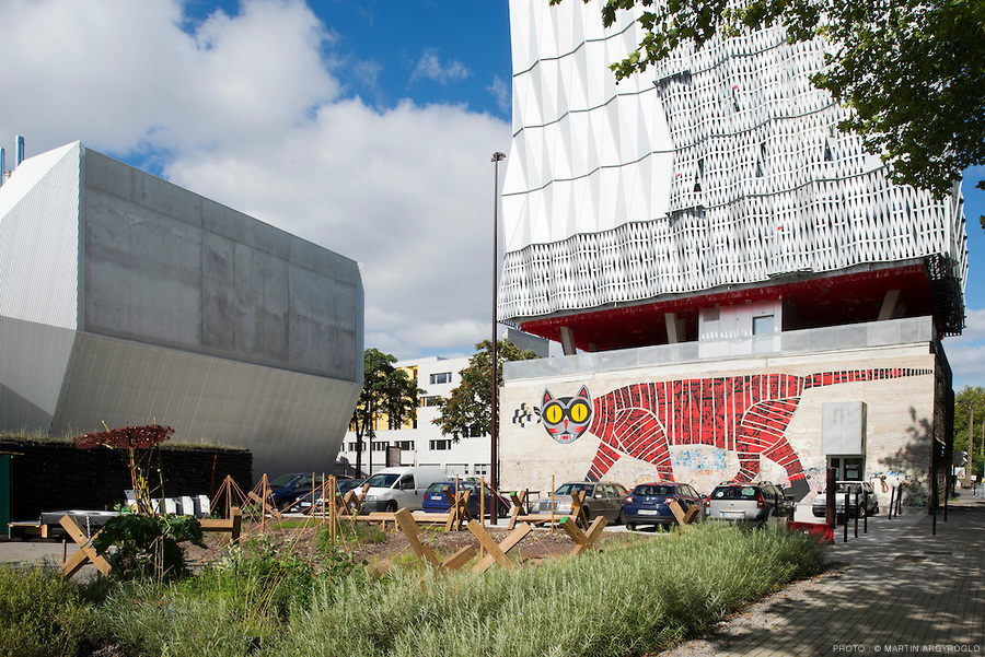 OVER THE WALL HISTOIRES DE GRAFFITI