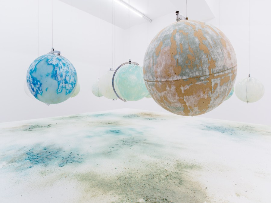 We Are All Astronauts - Julian Charrière - Centre culturel suis