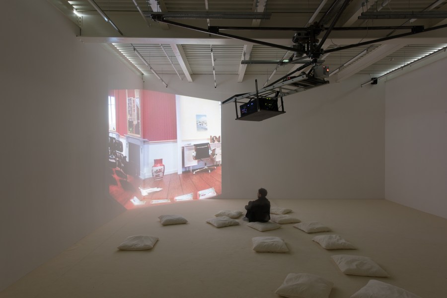 Explore. / château de Rentilly