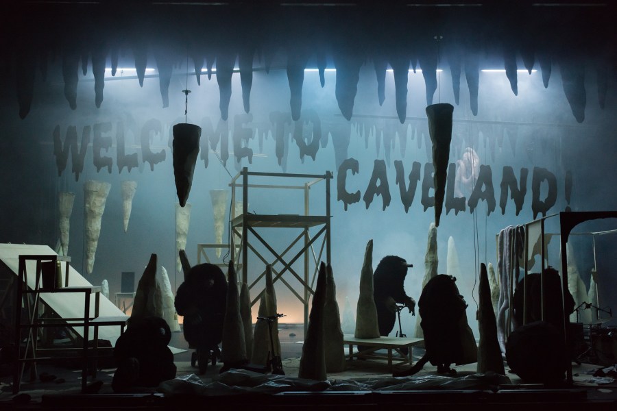 Philippe Quesne - La nuit des taupes (Welcome to Caveland!)